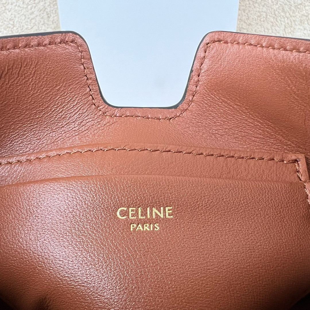 Celine 16 STRAP POCHETTE in IN SUPPLE GRAINED CALFSKIN 18.5 x 12 x 3 cm
