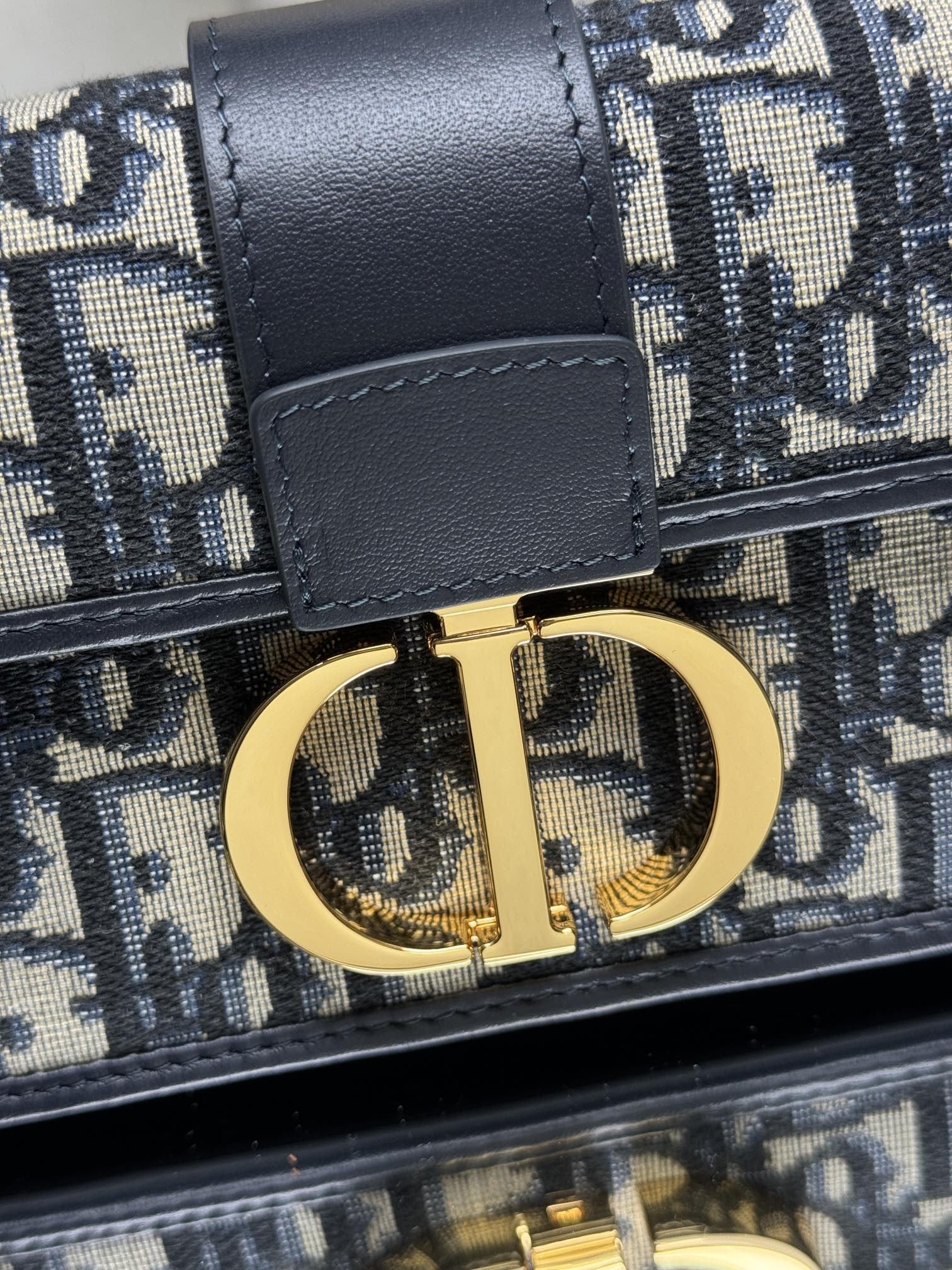 Dior Miss Montaigne mini bag 20 x 10 x 4 cm