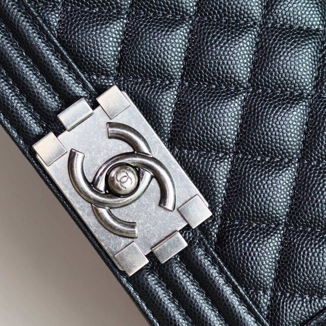 CHANEL Small BOY Handbag A67085 12x20.5x8.5cm