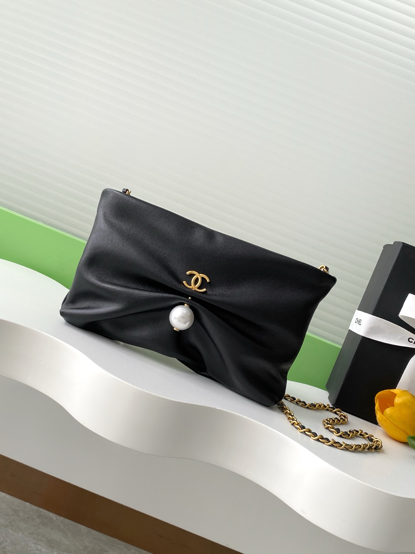 Chanel Clutch with Chain 14x24x5cm