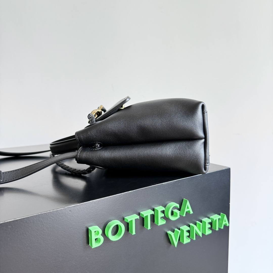 Bottega Veneta Small Ciao Ciao 26x19x10.5cm