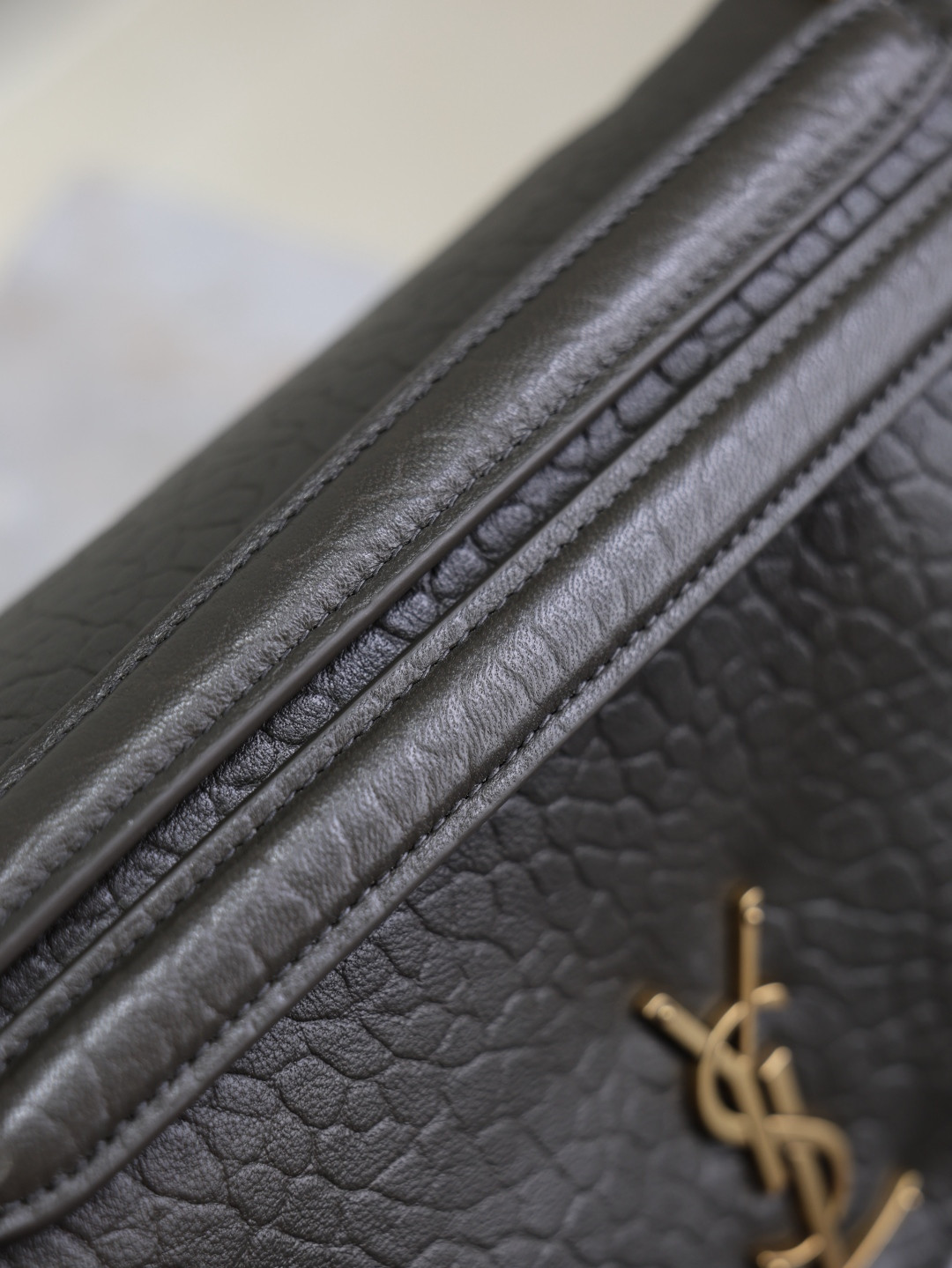 YSL CALYPSO medium in grained lambskin 800916 30x15x7.5cm