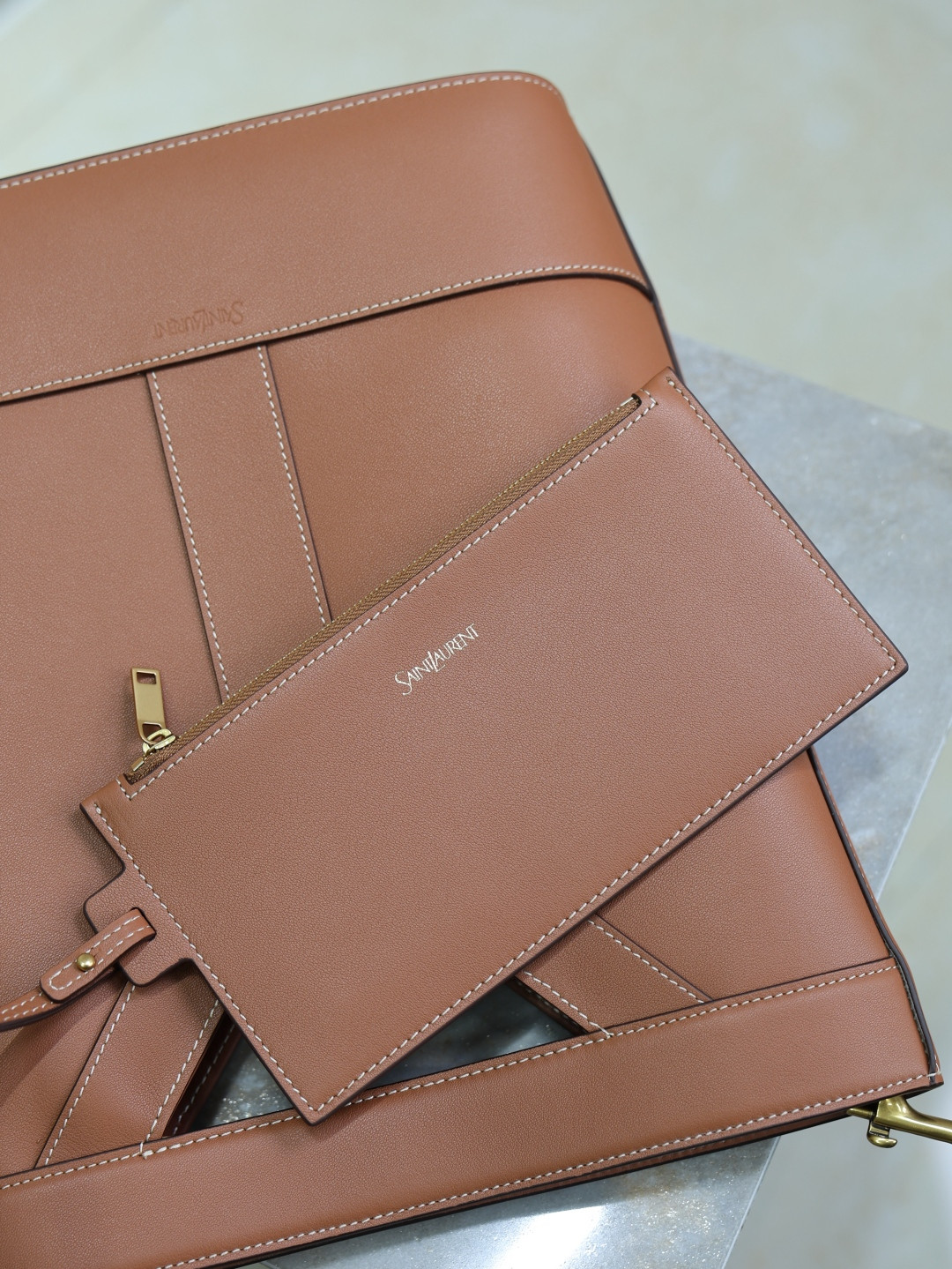 YSL Y small bucket in leather 23x29.5x3-8.5cm