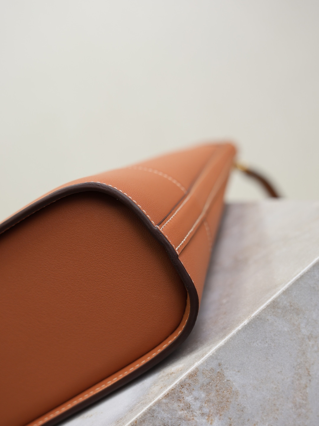 YSL Y small bucket in leather 23x29.5x3-8.5cm