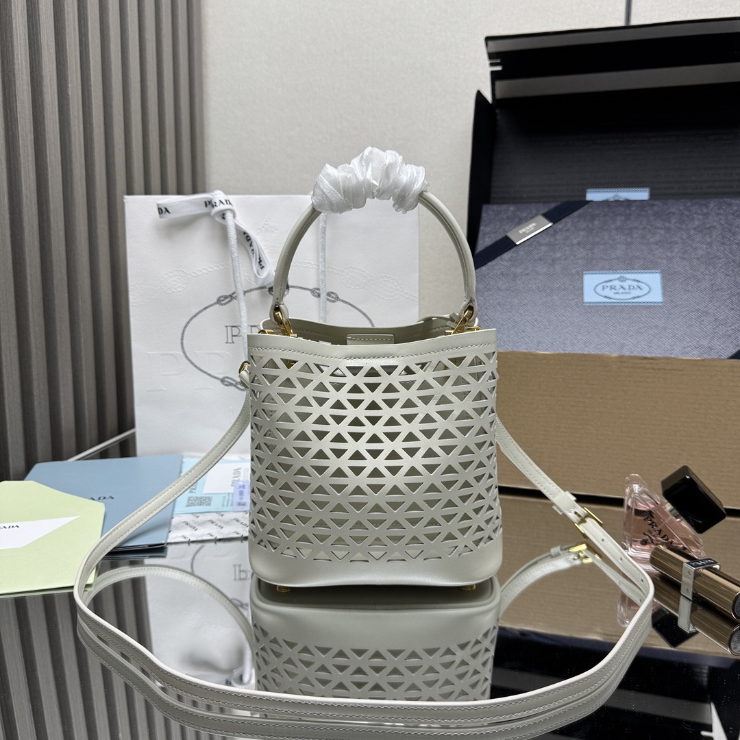 Prada Panier Saffiano leather mini bag 18x17x10.5cm