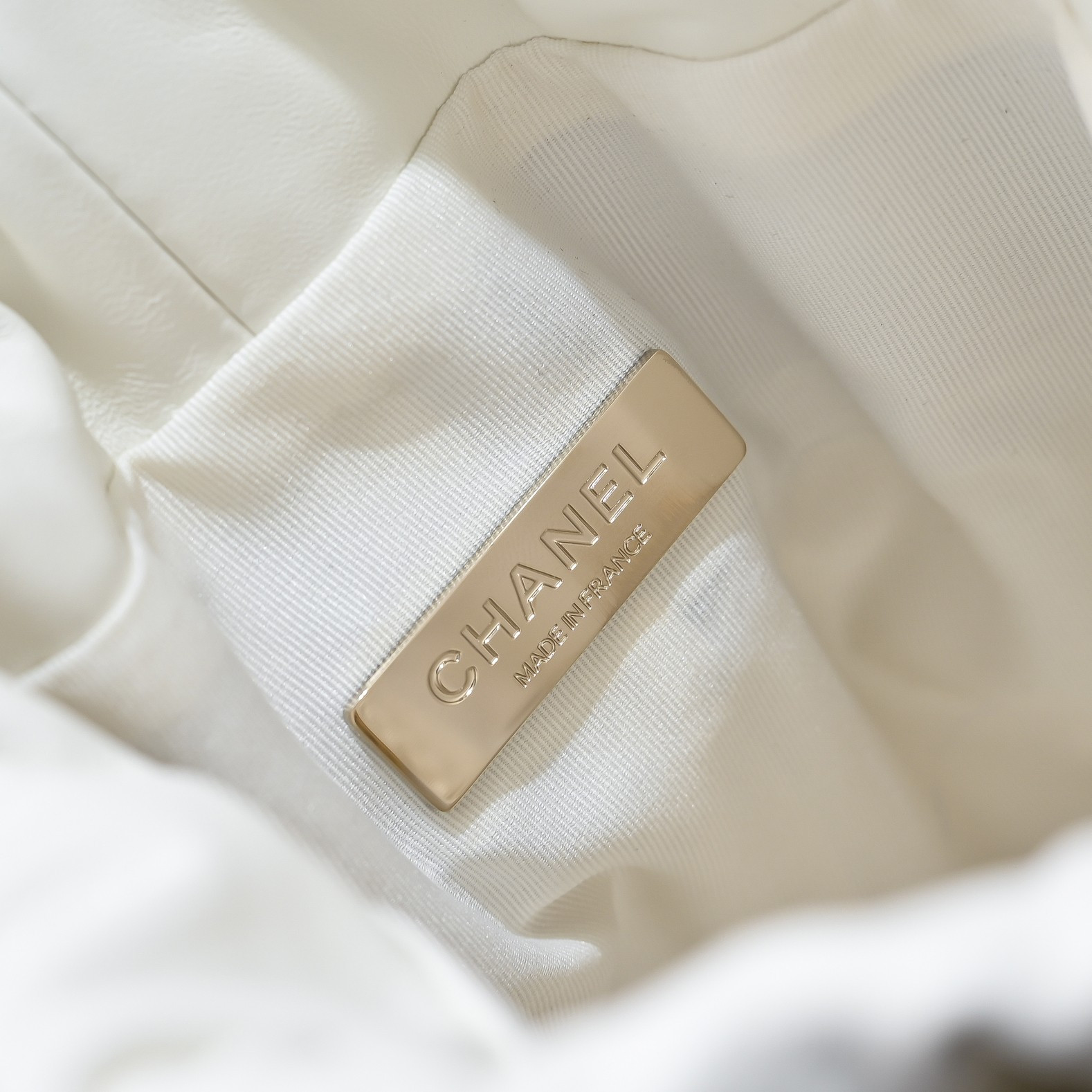 Chanel Mini Bucket Bag AS5486 15.2x14x14cm