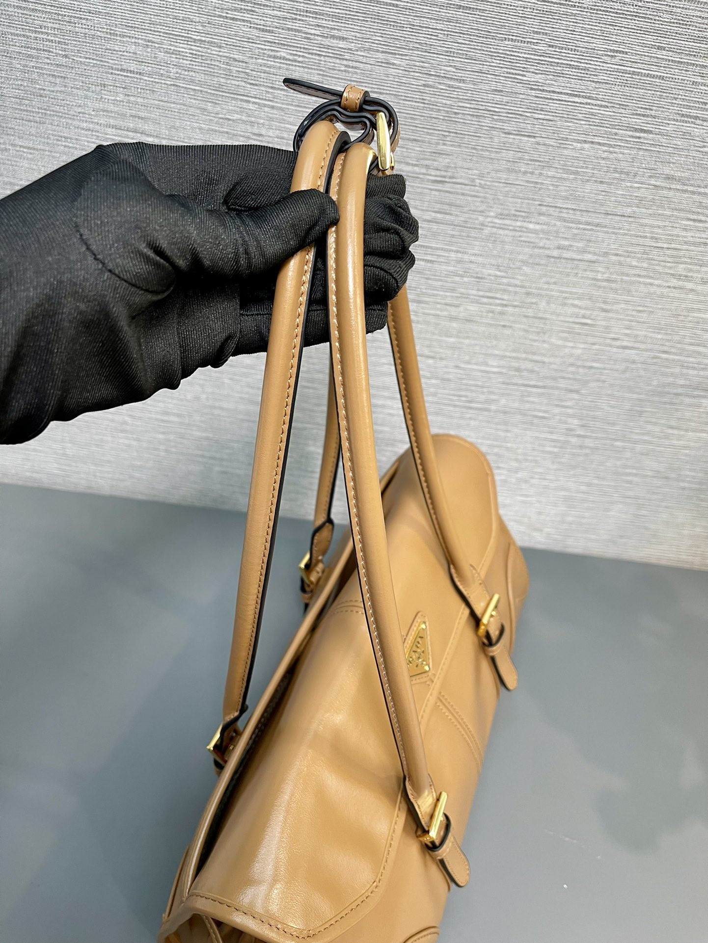 Prada Leather Shoulder Bag 31x15x12cm