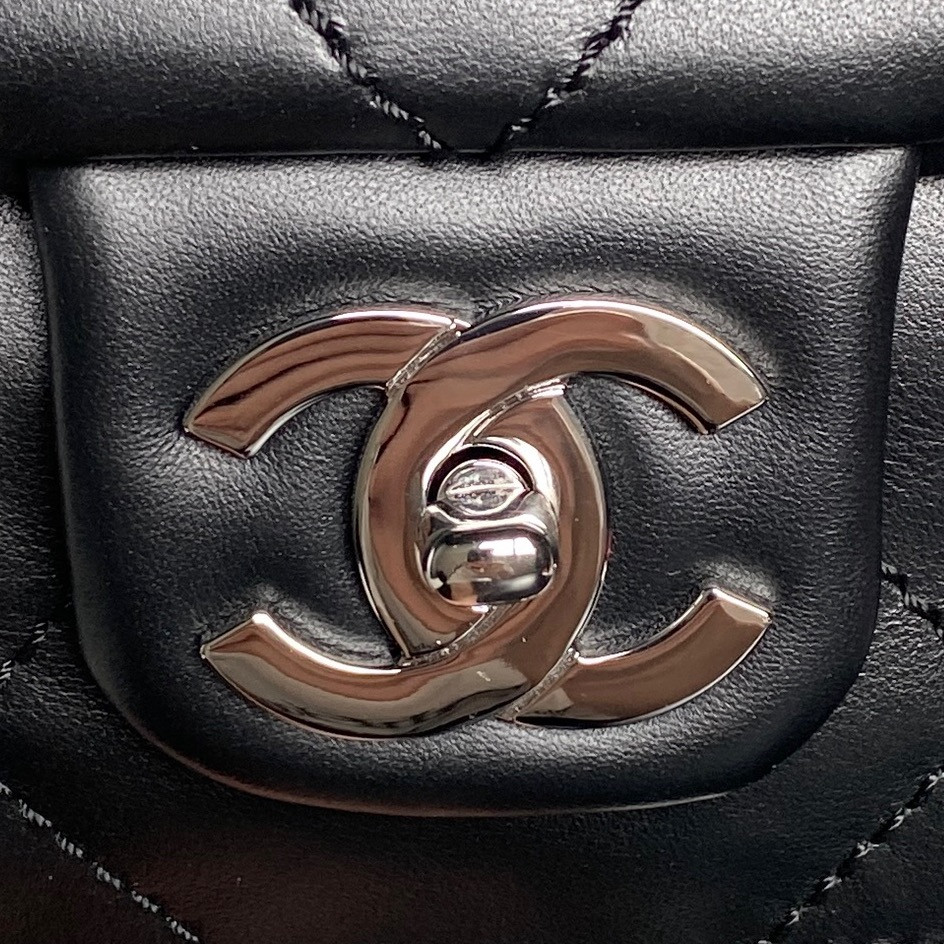 Chanel Vintage Graffiti Tote Airport Bag 36x24x12cm