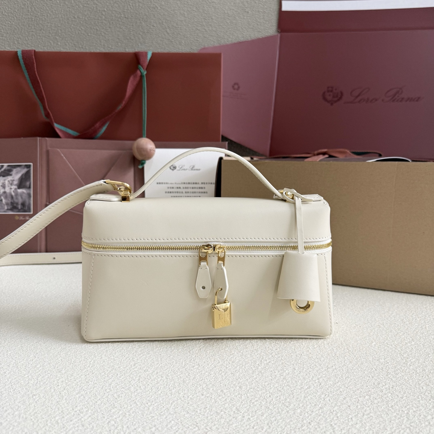 Loro Piana Extra Bag L23 23x12x7cm