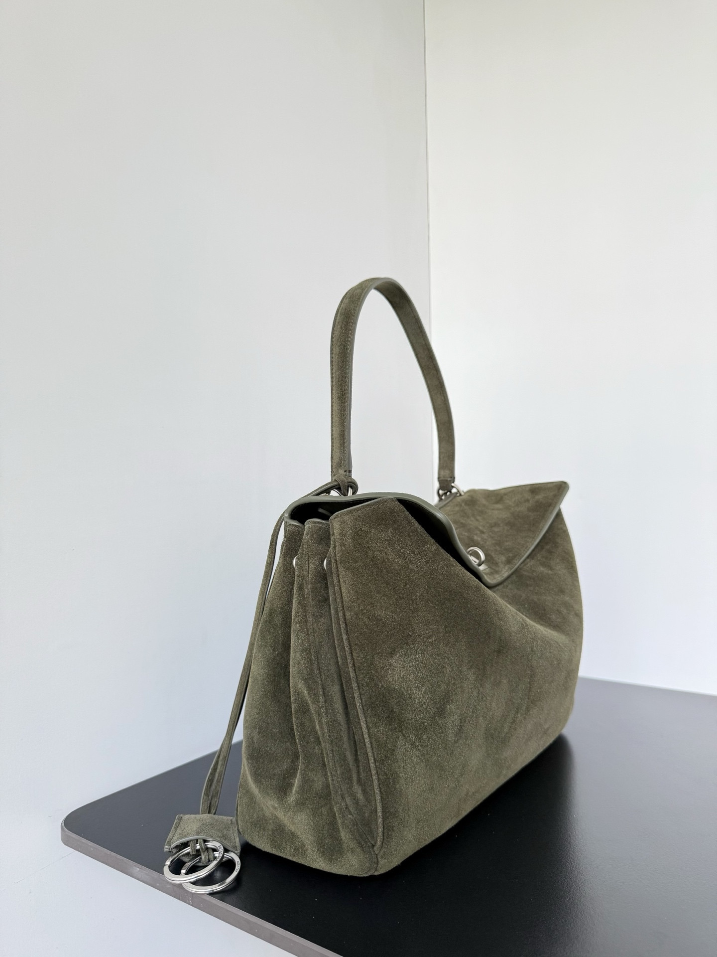 Balenciaga Rodeo Medium 35x23.3x10.9cm