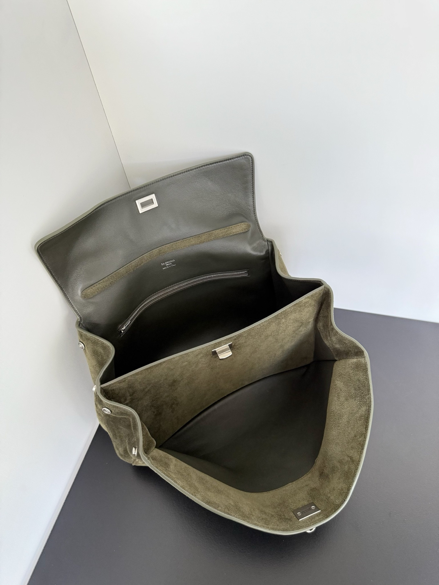 Balenciaga Rodeo Medium 35x23.3x10.9cm