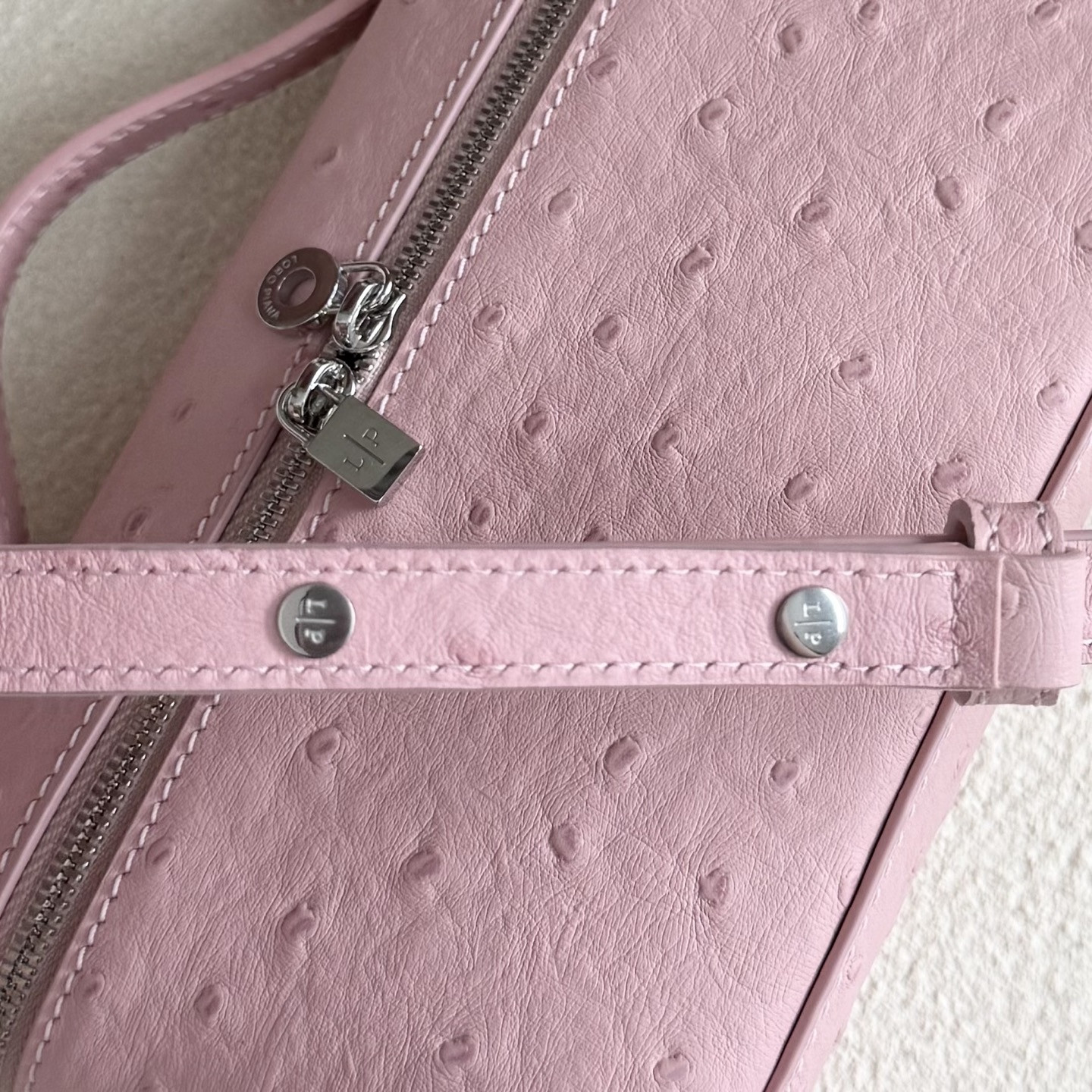 Loro Piana Extra Pocket L19 Ostrich-grained Leather 11 x 19 x 6.5 cm