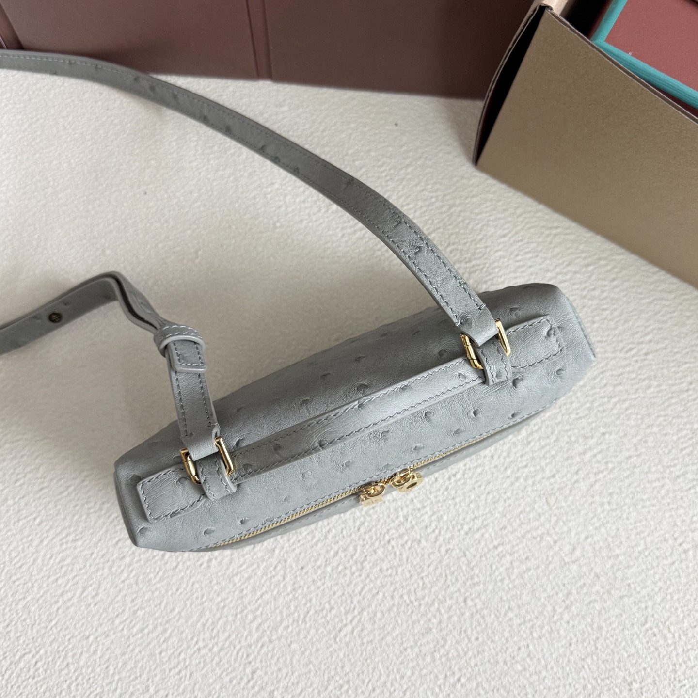 Loro Piana Extra Pocket L19 Ostrich-grained Leather 11 x 19 x 6.5 cm