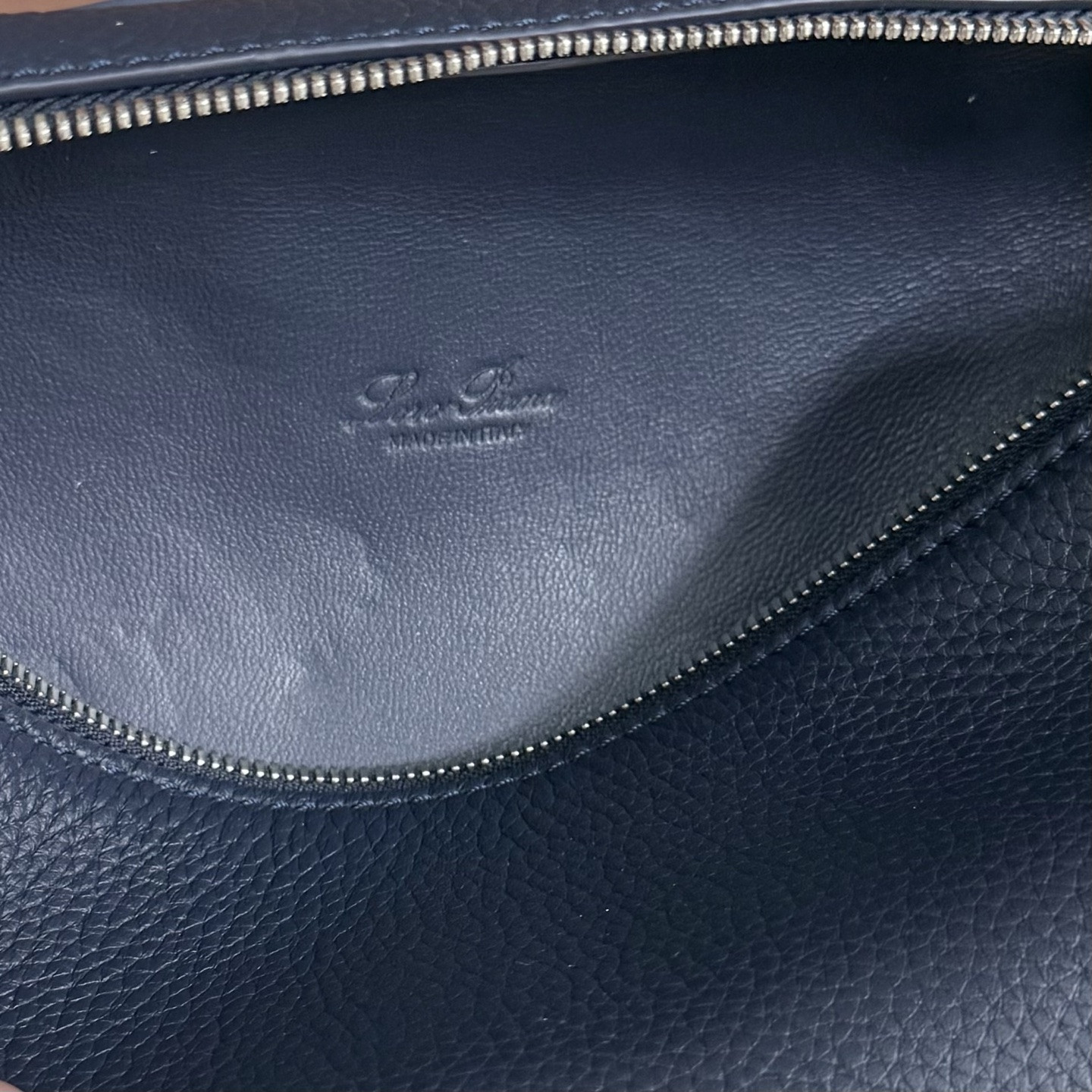 Loro Piana Extra Pocket L19 Grained Calfskin 11 x 19 x 6.5 cm