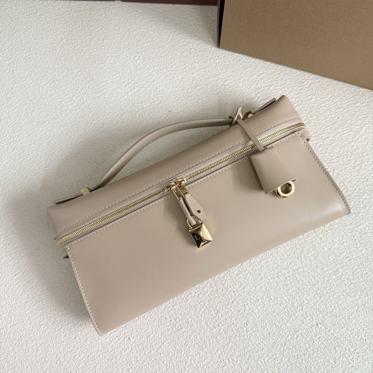 Loro Piana Extra Clutch L29 29x14x3cm