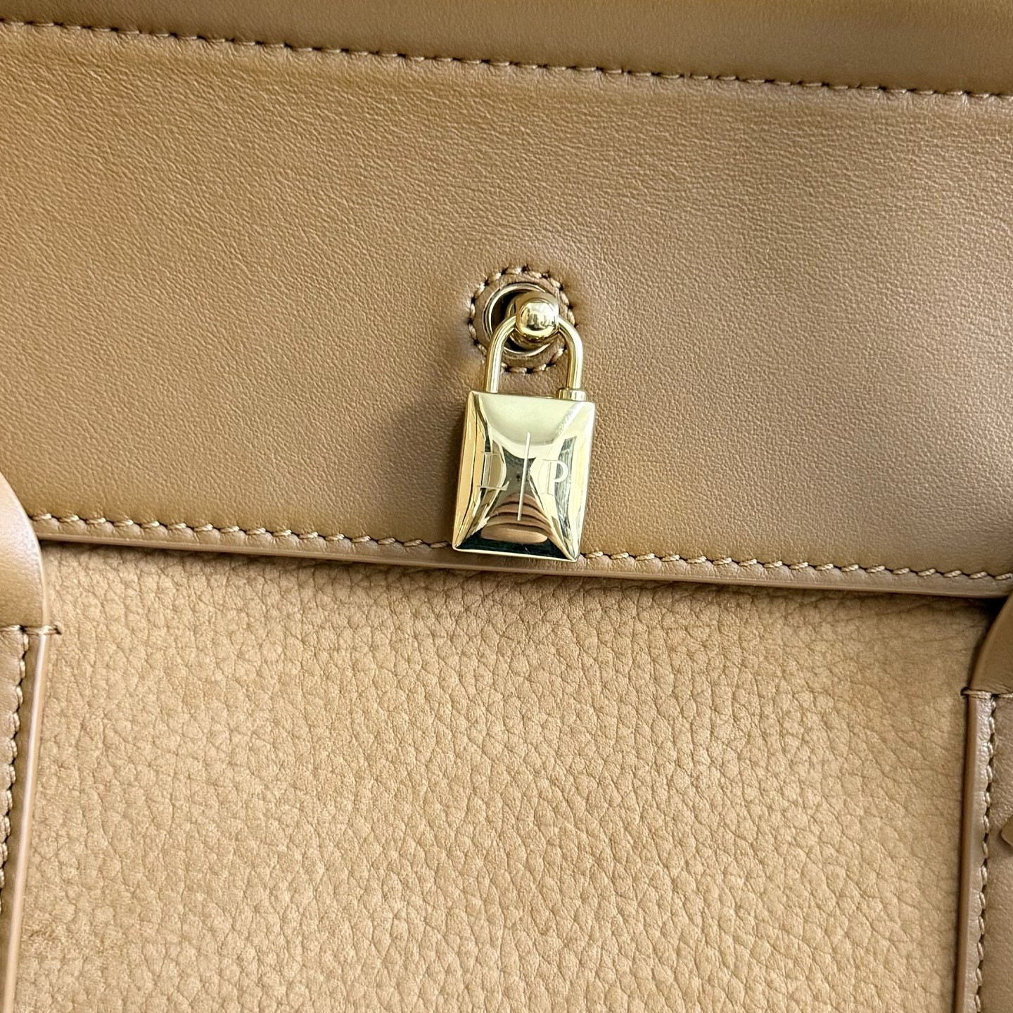 Loro Piana Loom L32 Calfskin 33x23x18cm