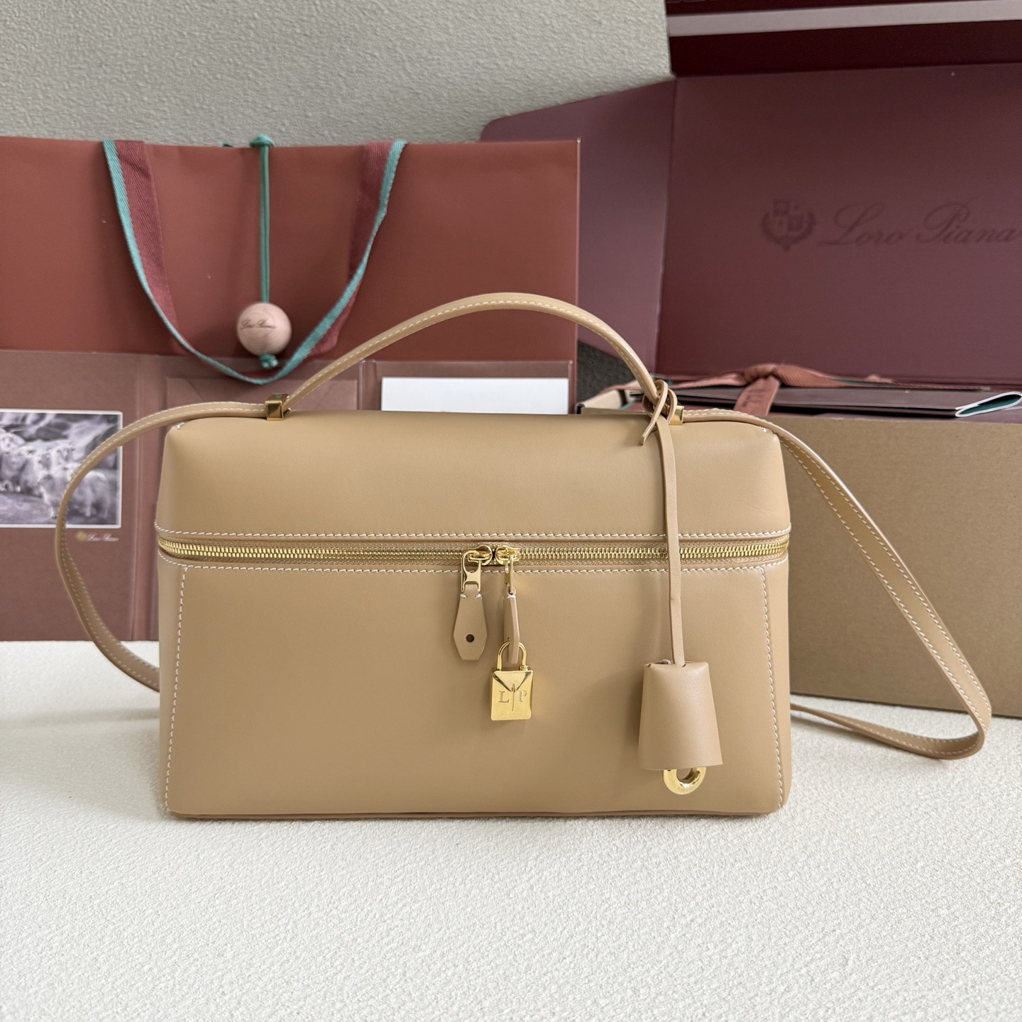 Loro Piana Extra Pocket L27 Calfskin 16x27x10cm