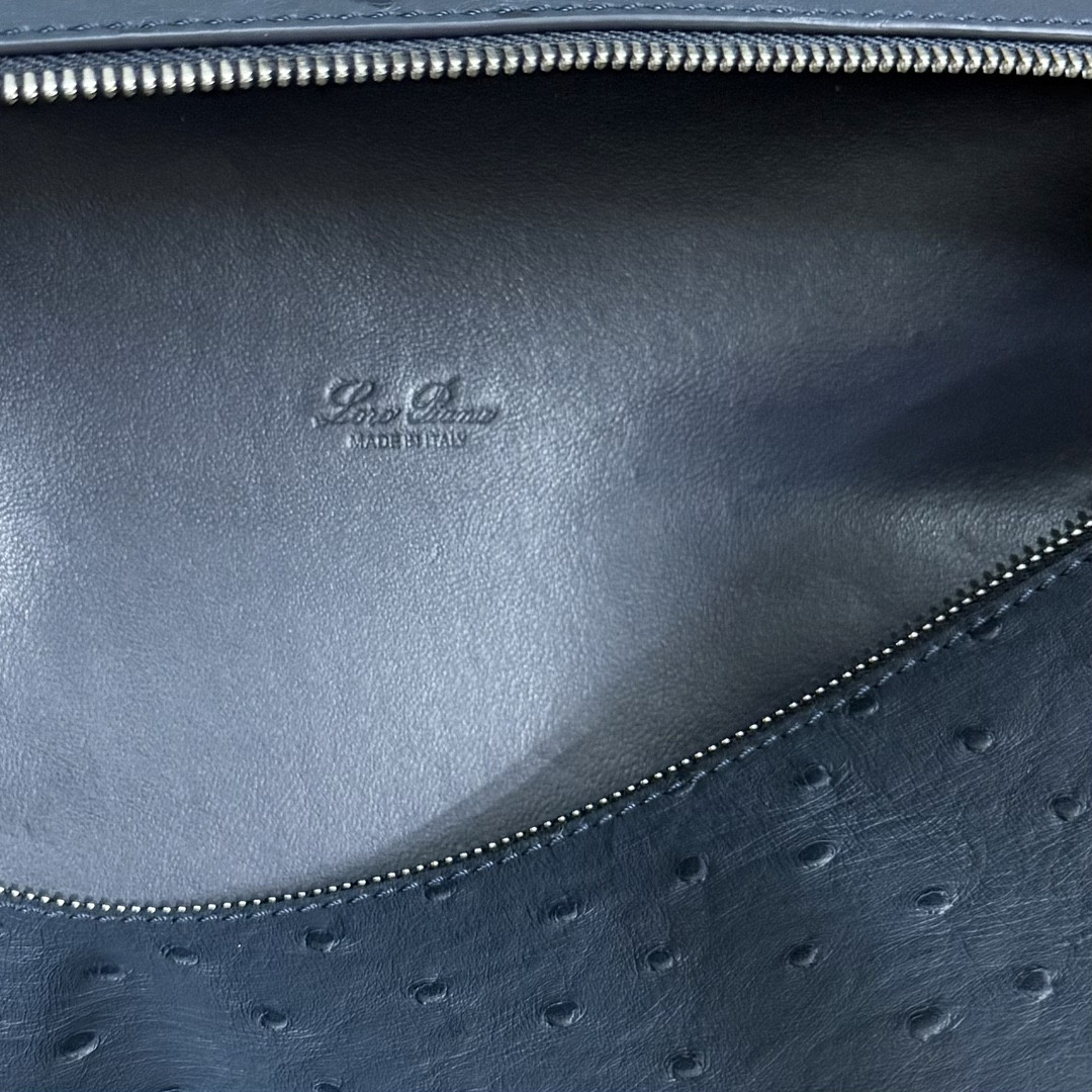 Loro Piana Extra Pocket L27 Ostrich-grained Leather 16x27x10cm