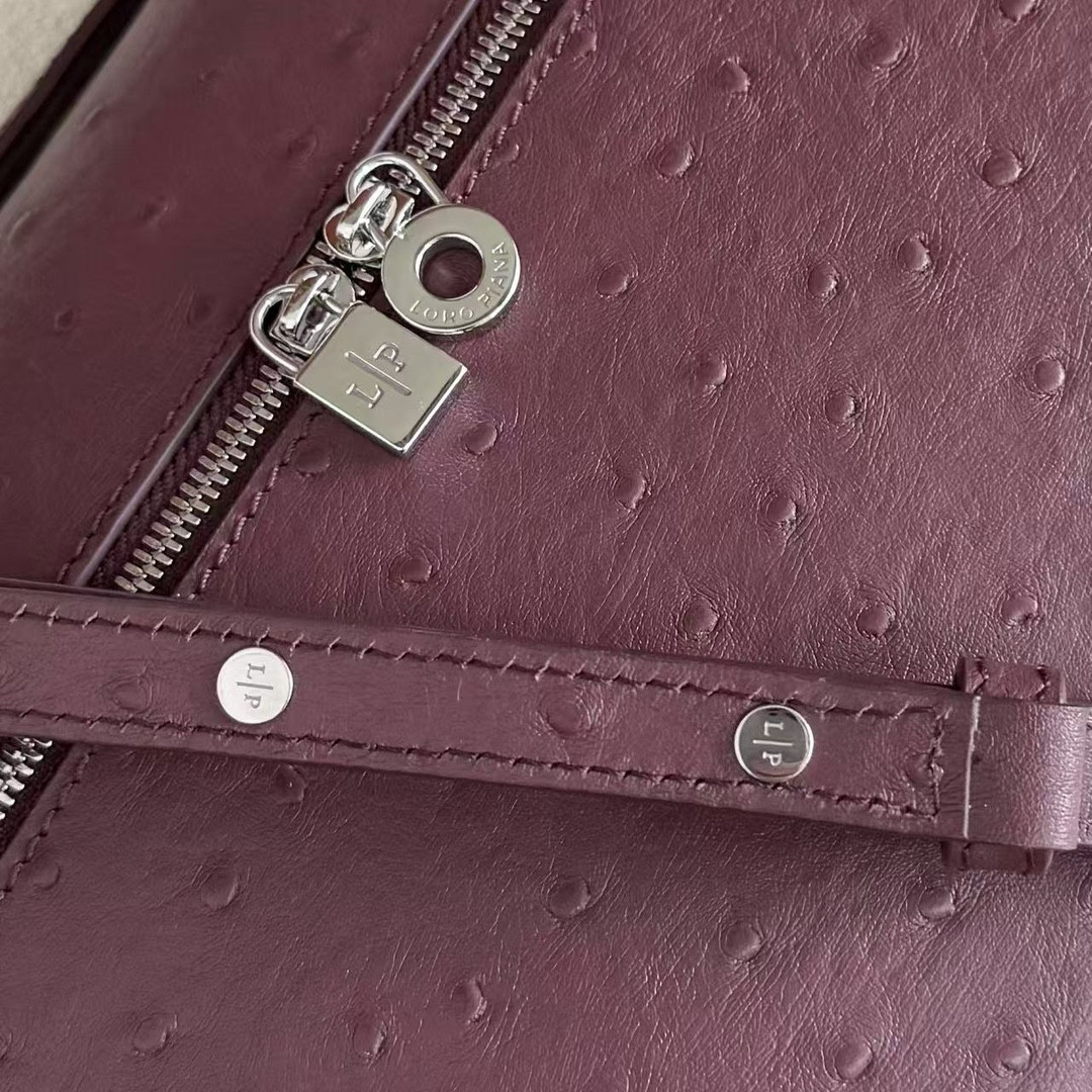Loro Piana Extra Pocket L27 Ostrich-grained Leather 16x27x10cm
