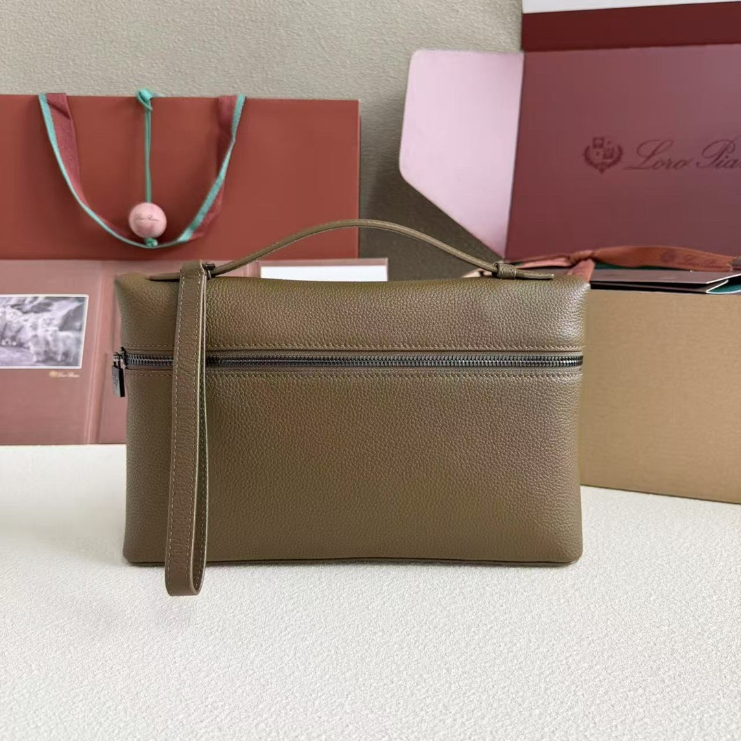 Loro Piana Extra pouch L29 29x18x5cm